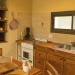 Cocina-cabaña-calles-de-la-sierra-las-calles